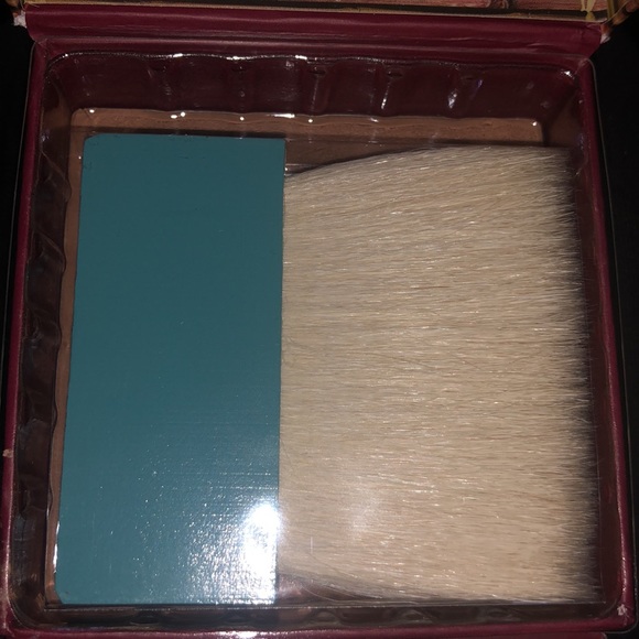 Jumbo Benefit Hoola Matte Bronzer - Picture 5 of 6